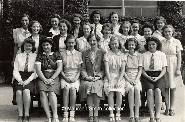 1943