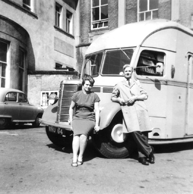 Photo of the staff and an early mobile library bus,
taken behind Matlock Bath Pavilion