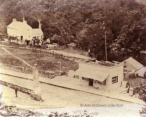 Spar shop, ferry house and obelisk
