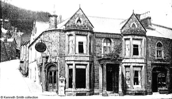 County and Station Hotel