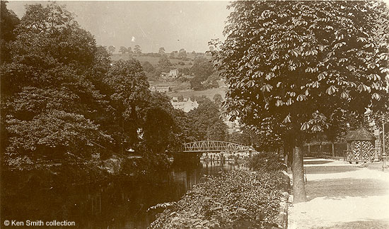Postcard of River Derwent and Promenade, No.9