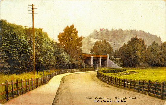 Railway bridge crossing Borough Road